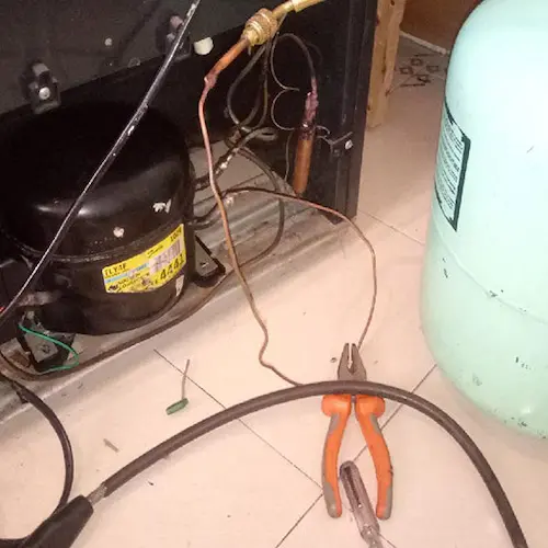 Freezer system maintenance service